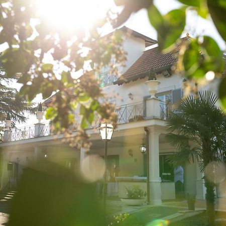 Villa Strampelli Pomezia Exterior foto