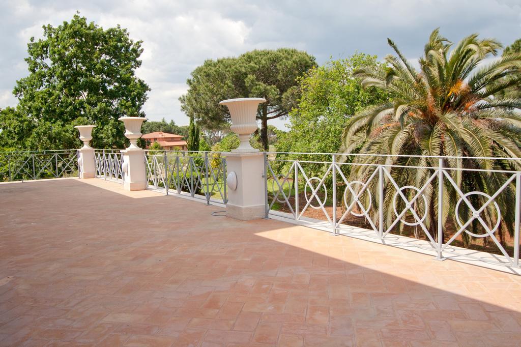 Villa Strampelli Pomezia Exterior foto