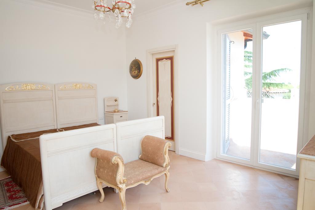 Villa Strampelli Pomezia Quarto foto