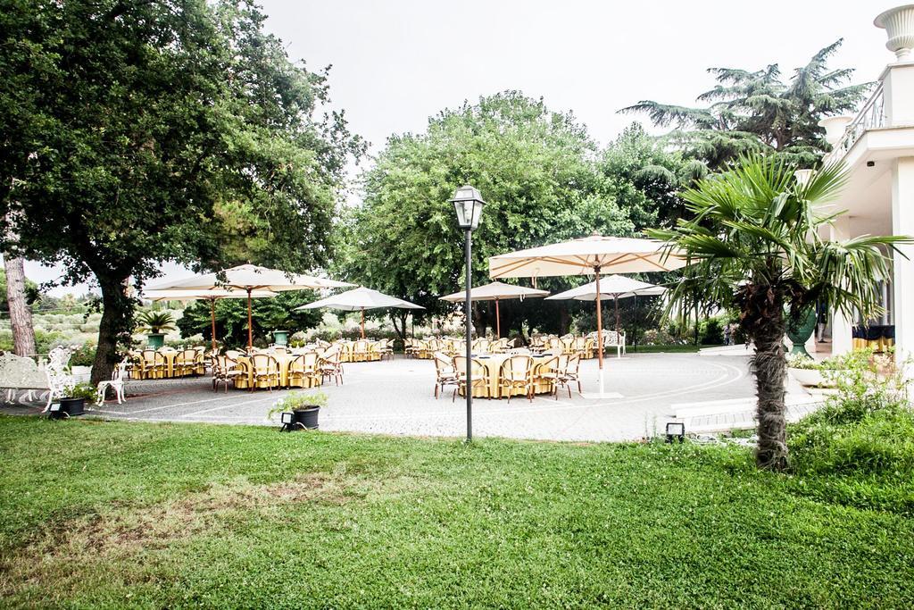 Villa Strampelli Pomezia Exterior foto