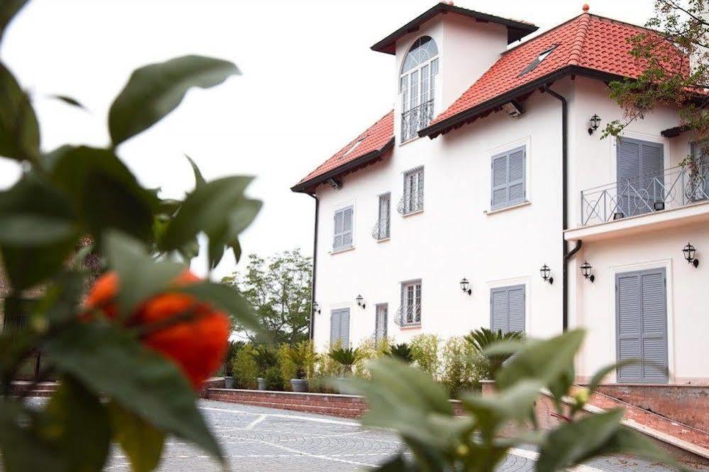 Villa Strampelli Pomezia Exterior foto