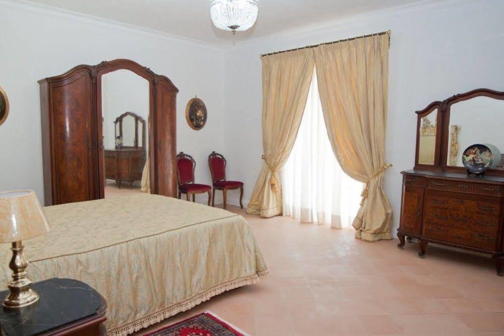 Villa Strampelli Pomezia Exterior foto