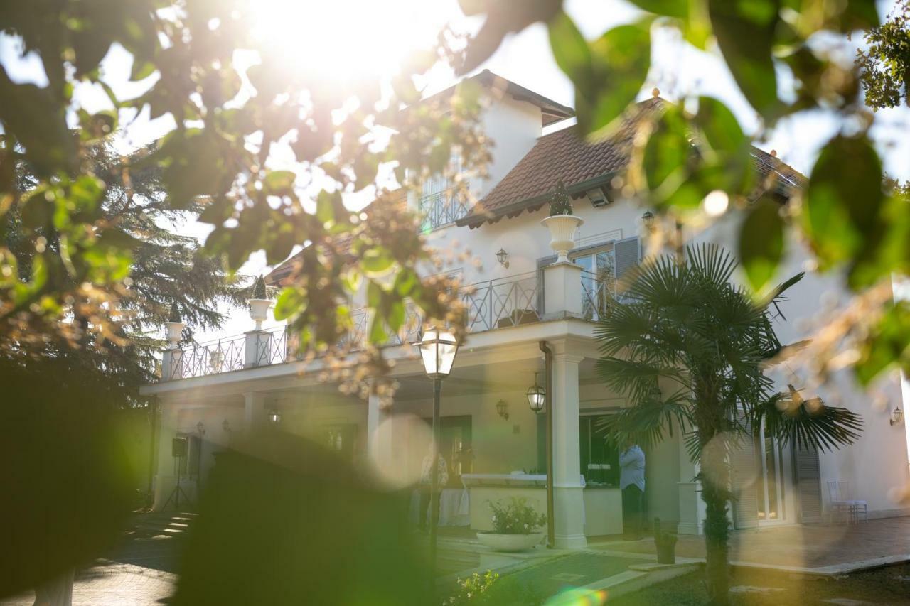 Villa Strampelli Pomezia Exterior foto